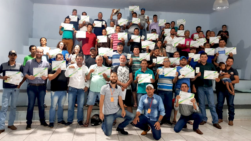 Curso de Operador de Máquinas Pesadas qualifica moradores de Urânia