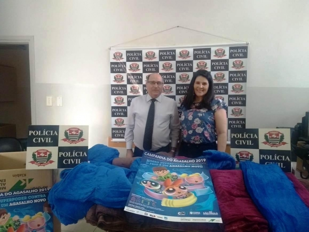 Fundo Social recebe cobertores e agasalhos da Delegacia Seccional de Polícia
