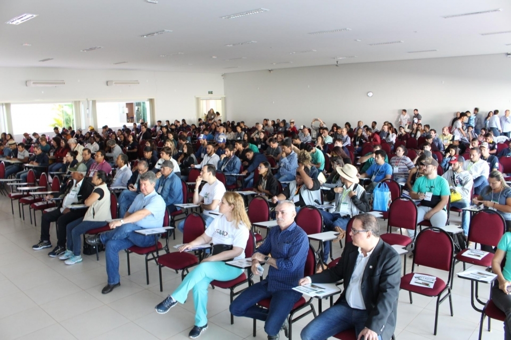 Centenas de pessoas de dezenas de cidades prestigiaram a quarta edição do evento que acontece a cada dois anos em Jales