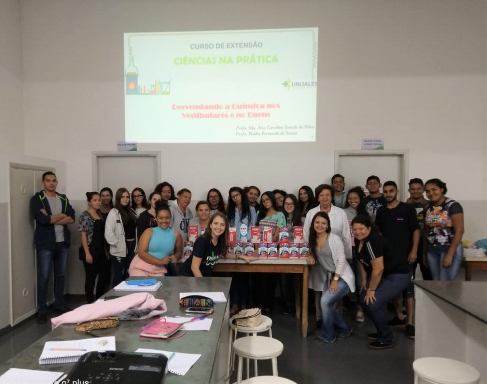 Unijales oferece a alunos da rede público projeto de extensão “Ciências na Prática”