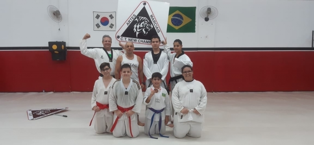 Atletas jalesenses de taekwondo conquistam medalhas na Copa dos Campeões de 2019
