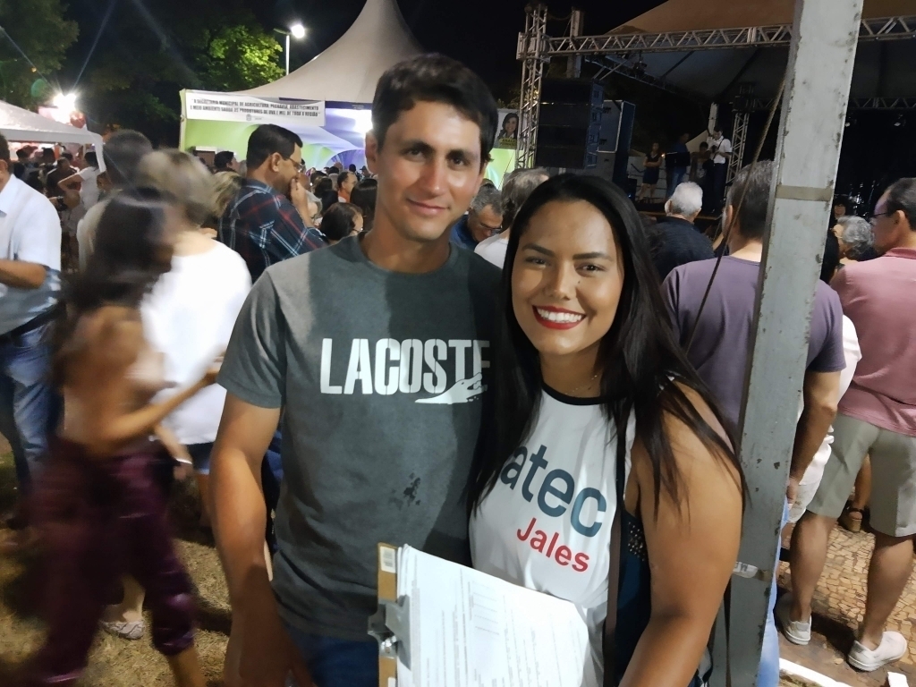 Pesquisa sendo realizada pelos alunos da Fatec Jales