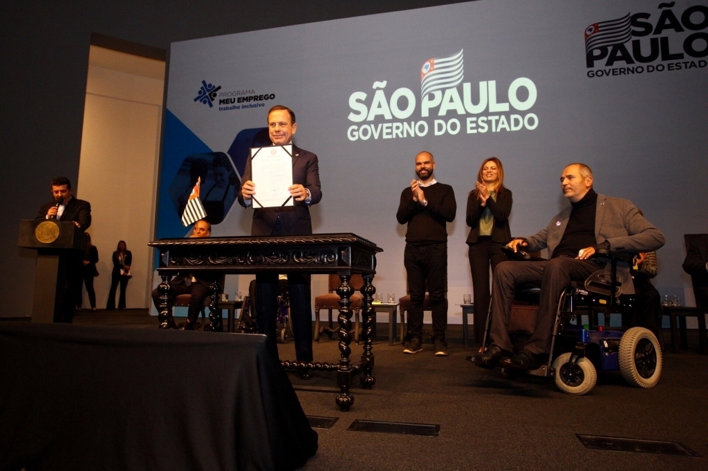 Governo de SP lança programa para incluir pessoas com deficiência no mercado de trabalho