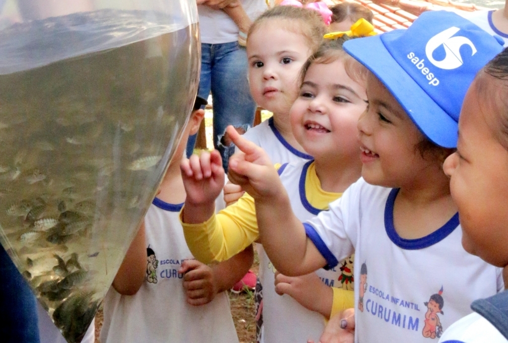 Urânia: Dia da Árvore é comemorado com o plantio de árvores e a soltura de 2.000 peixes na Represa Municipal