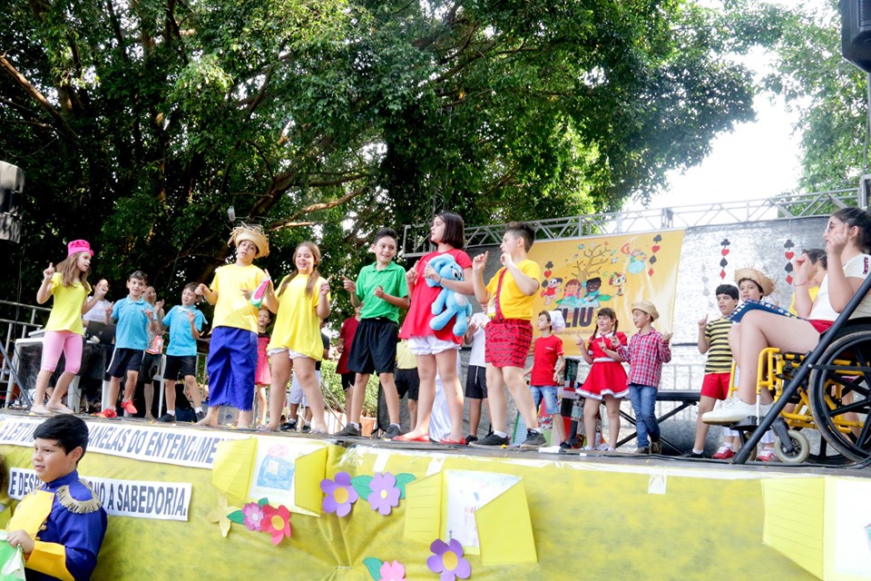 Também teve homenagem dos alunos da E.E. José Teixeira do Amaral à Mauricio de Souza, criador da Turma da Mônica
