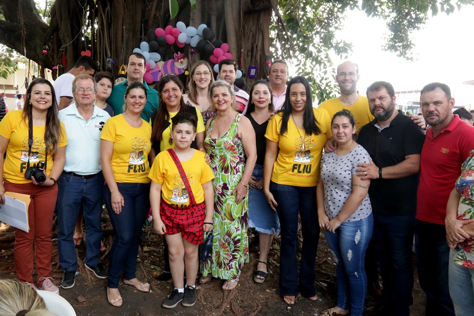 Equipe da Prefeitura Municipal que foi prestigiar o evento literário