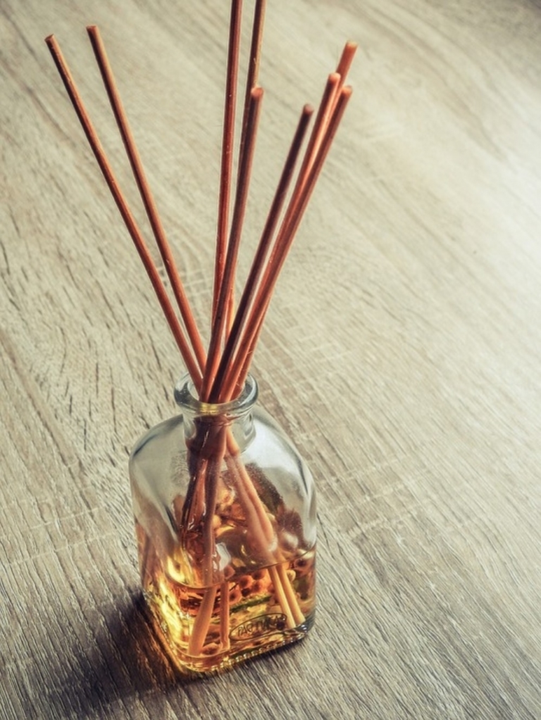 Aromaterapia usada em casa traz benefícios para a saúde e o bem-estar