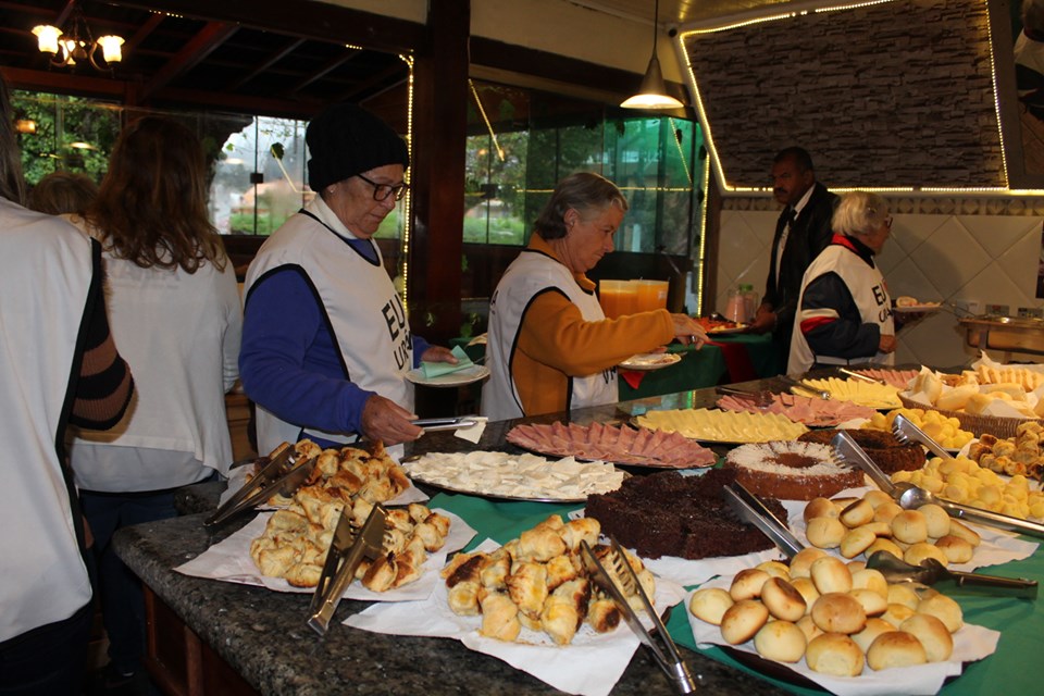 Um farto café da manhã foi servido em Campos do Jordão