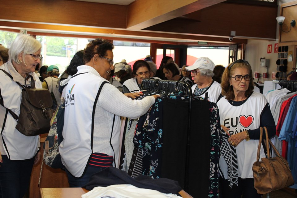 A fábrica de roupas de lã também foi prestigiada pelas turistas