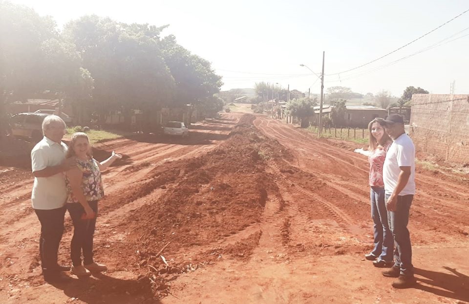 A primeira dama Arlete Polarini e Neuza Soler Garcia Guimarães acompanharam seus esposos durante a visitação das obras