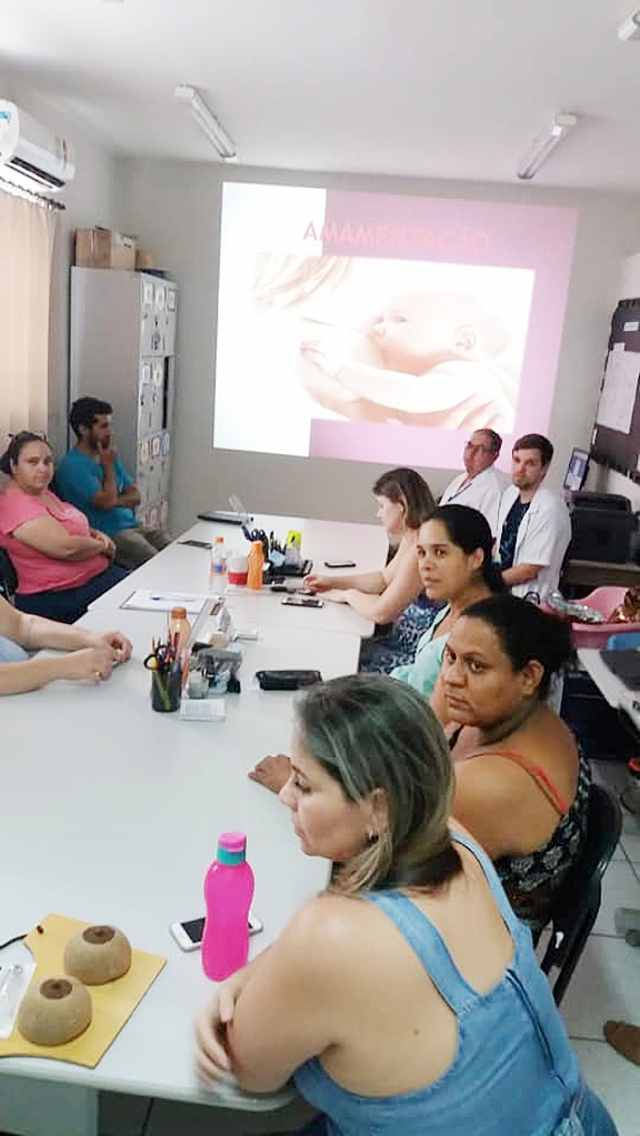 Temas como amamentação foram abordados durante a reunião