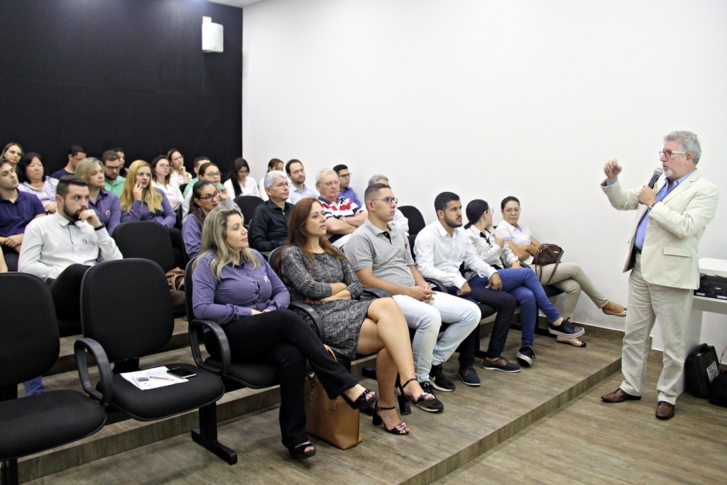 O primeiro encontro aconteceu no Regional Plaza Hotel, em Jales