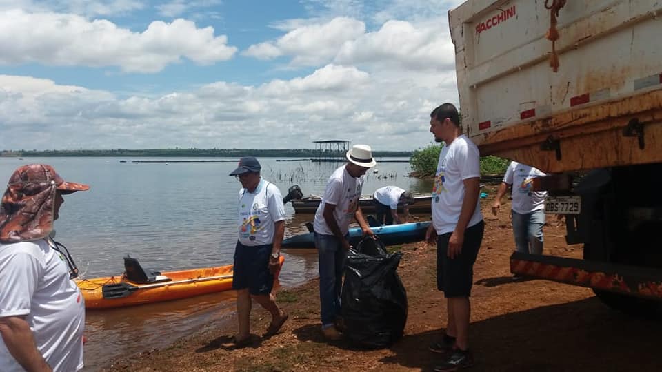 A ação coletou cerca de nove toneladas de lixo do Rio Grande