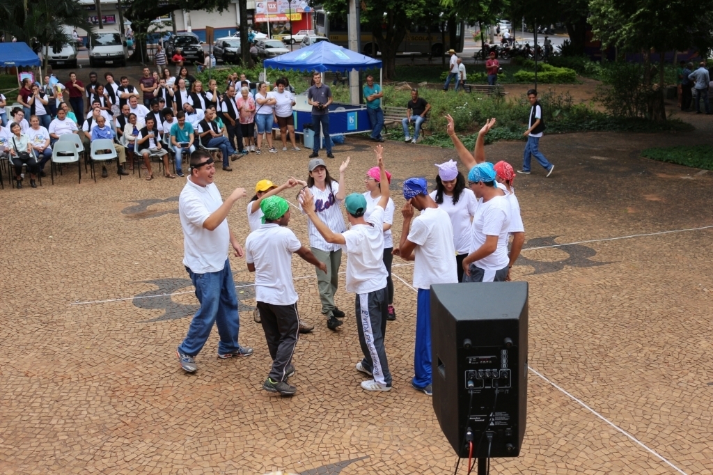 “Hip-hop é Resistência”, apresentação da APAE coreografada pela professora Renusa
