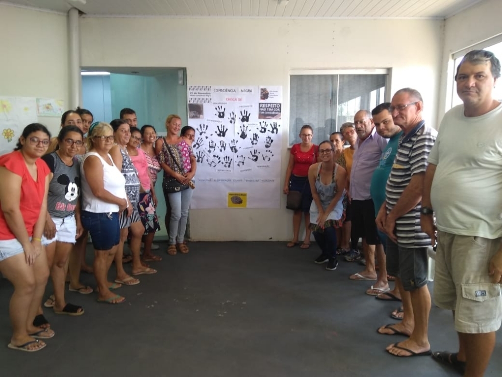 O grupo se reuniu após as atividades