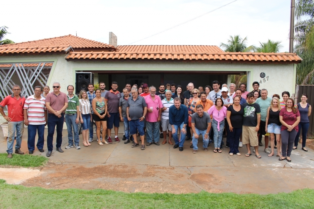 No Jardim do Bosque, o prefeito Flá e sua equipe ouviram sugestões e esclareceram dúvidas de moradores
