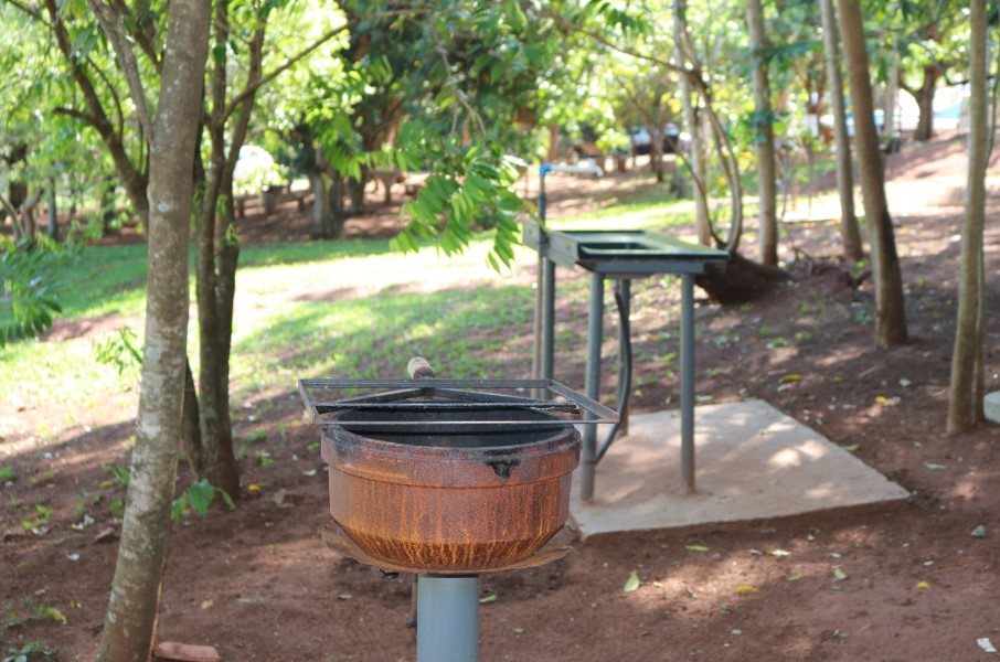 Churrasqueiras fixas também servem para melhor acolhimento dos visitantes
