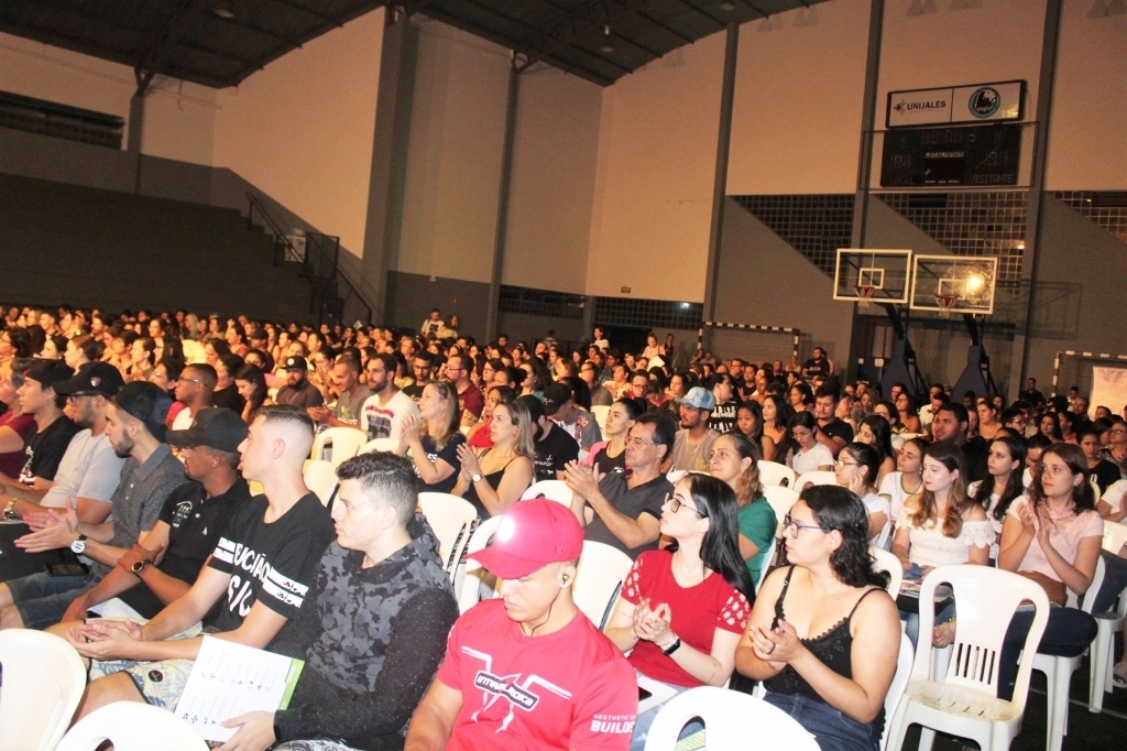 Mais de 500 pessoas participaram do evento científico da Unijales