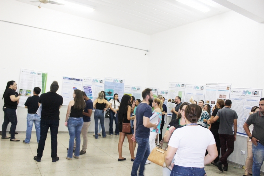 Os trabalhos foram expostos e avaliados pelos professores da Unijales