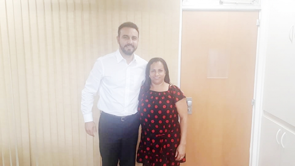 : O deputado estadual Alexandre Pereira junto à vereadora, Maria Inês Ribeiro