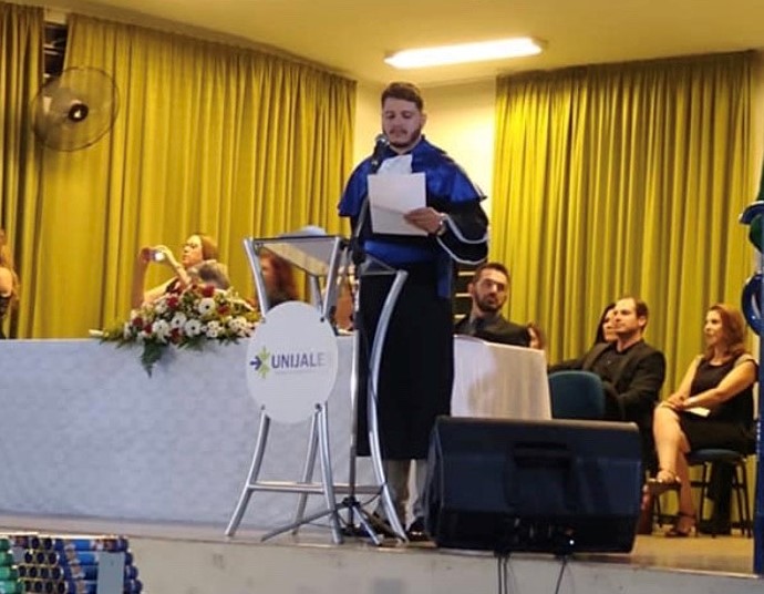 Os oradores de cada turma também emocionaram com seus discursos