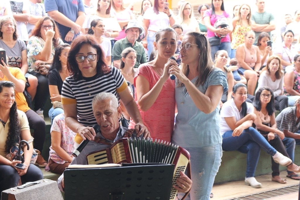 Dia da Família na escola Elza Pirro Viana encanta pais e alunos e familiares