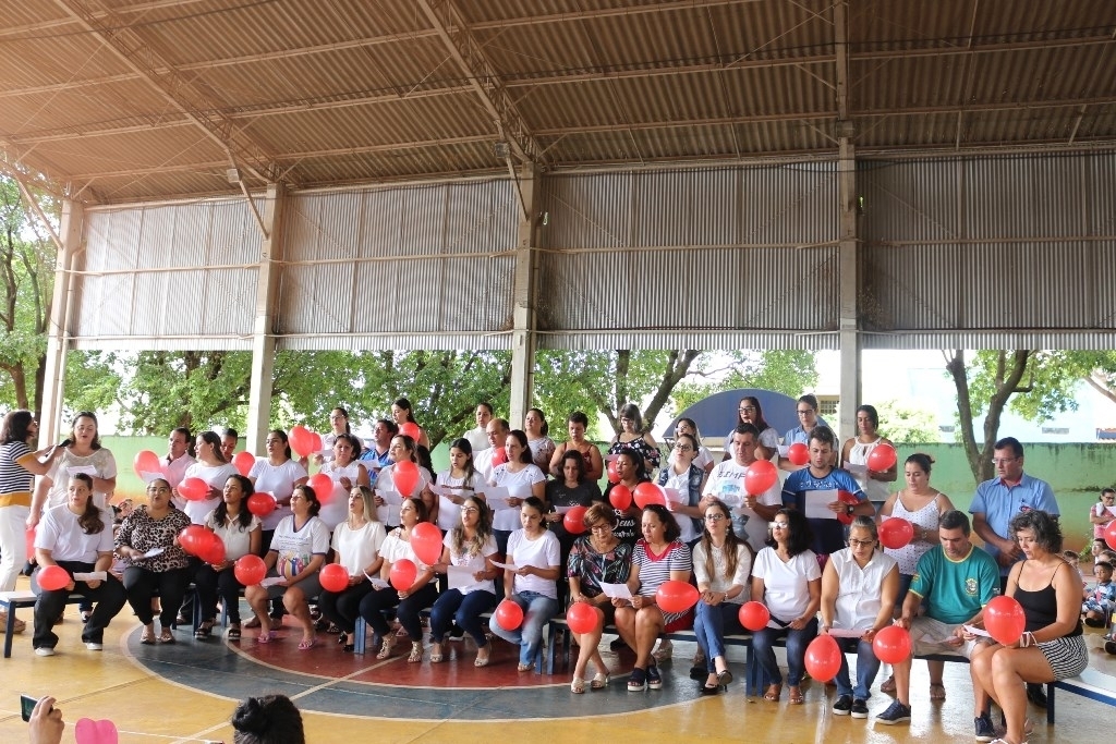 As famílias também aproveitaram a oportunidade para surpreender as crianças