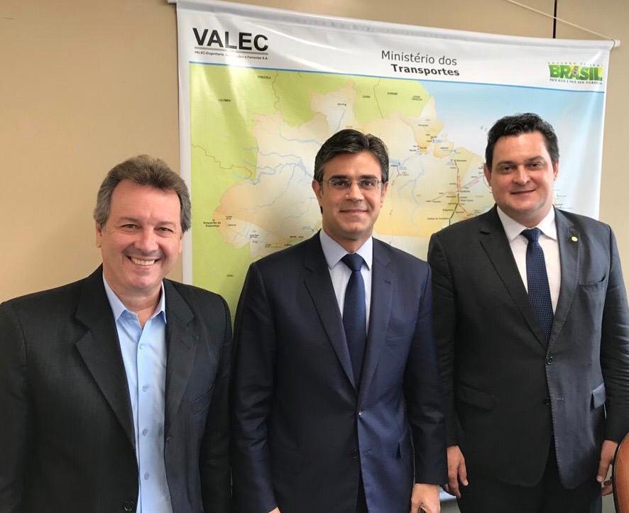 Prefeito Flá anuncia mais de R$ 2 milhões em recapeamento asfáltico e na reforma da Rodoviária