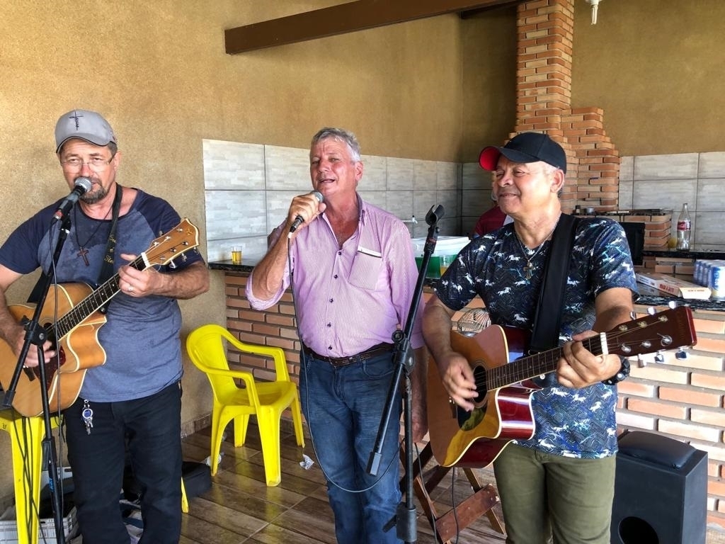 A confraternização contou com a presença do Trio RPB, dos cantores Ronaldo, Paulinho e Bob