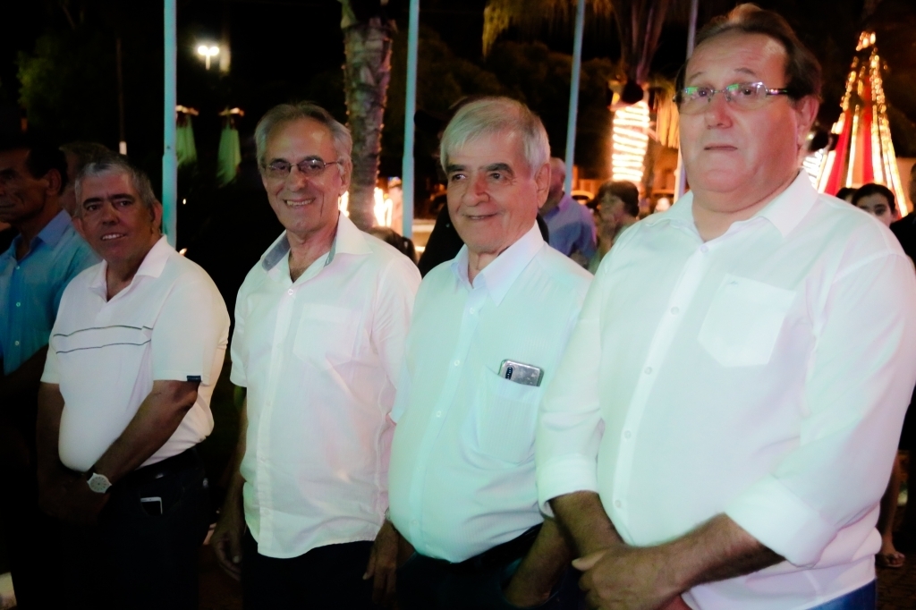 Os vereadores Tomaz do Raio-X, Dr. Orlando Vieria e o vice-prefeito João Pega Lebre acompanharam as festividades do município