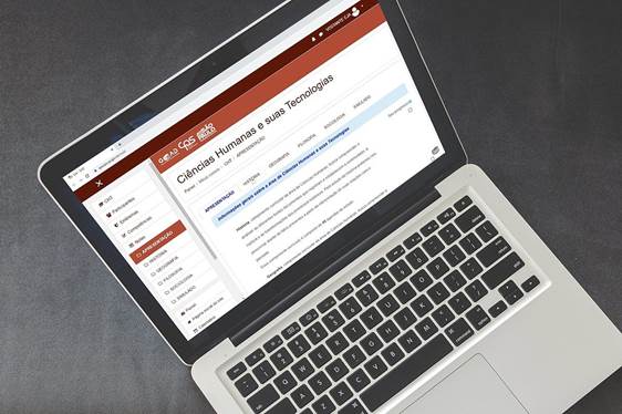 Centro Paula Souza abre inscrições para Ensino Médio EJA à distância