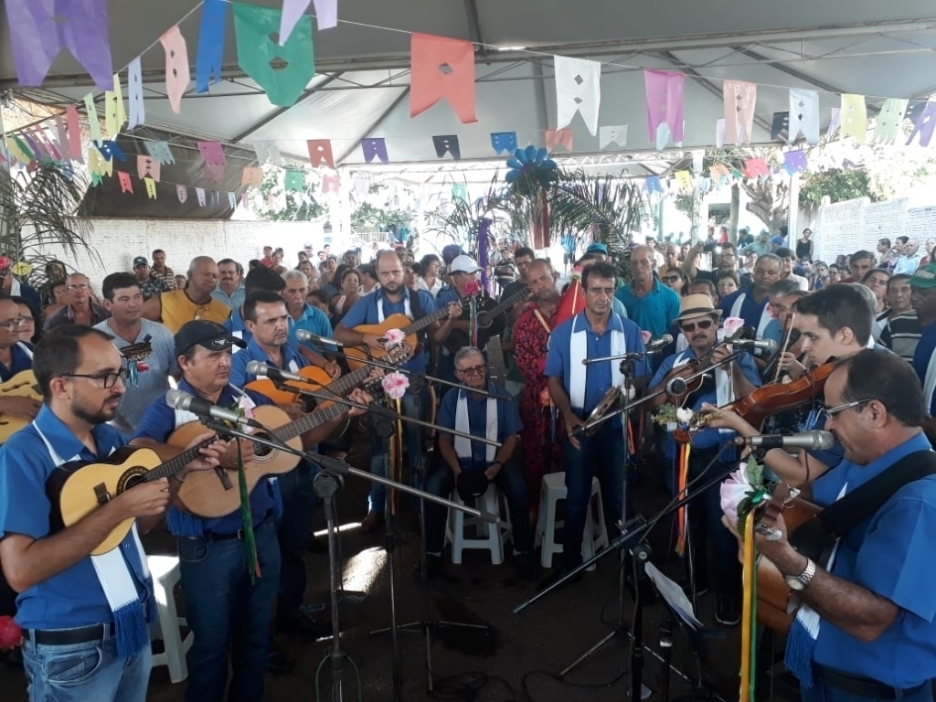 Encontro de Folia de Reis reuniu três companhias no último fim de semana em Pontalinda