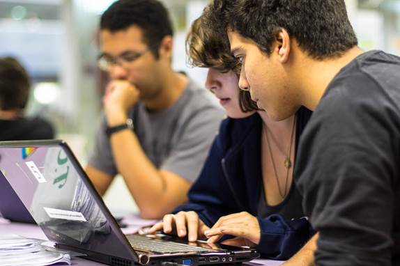 Governo de SP oferece 20 mil vagas para cursos rápidos e gratuitos do programa Via Rápida Virtual