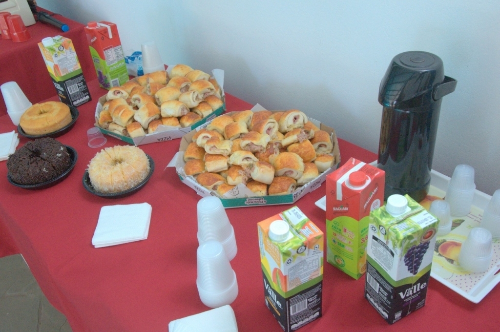 Um café da manhã foi servido após as atividades