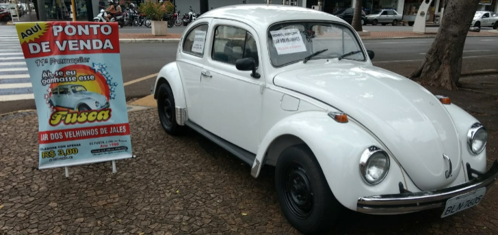Moradora de Aspásia ganha fusca da promoção do Lar dos Velhinhos de Jales