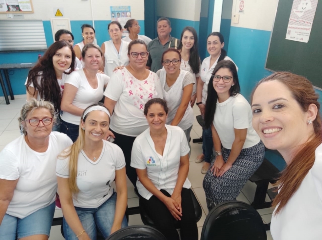 Pose para a selfie na ESF Francisco Xavier Rego após as atividades da campanha “Janeiro Branco”