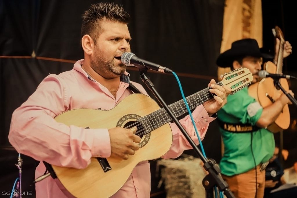 Segundo Festival de Música Sertaneja tem primeira noite inesquecível