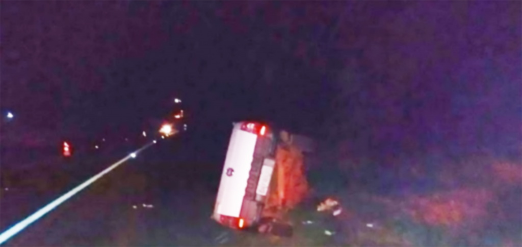 Colisão frontal com carreta tira a vida de jalesense