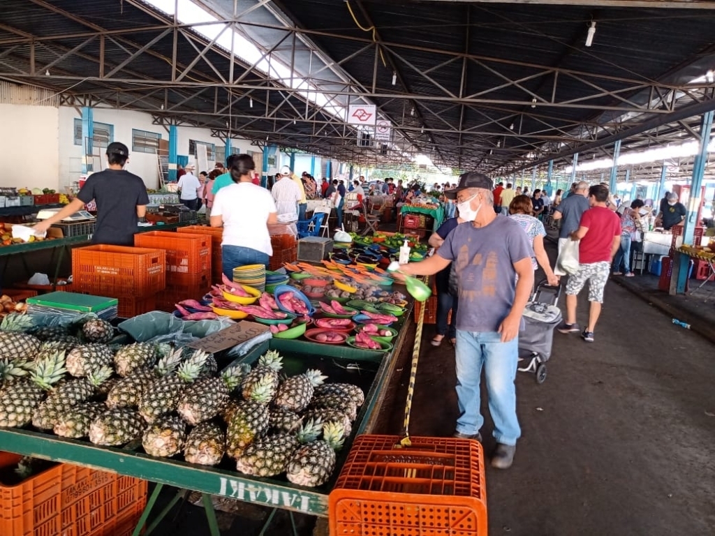 Com a grande quantidade de opções em verduras, hortaliças e demais alimentos, a Feira é uma das maiores opções da região para compras
