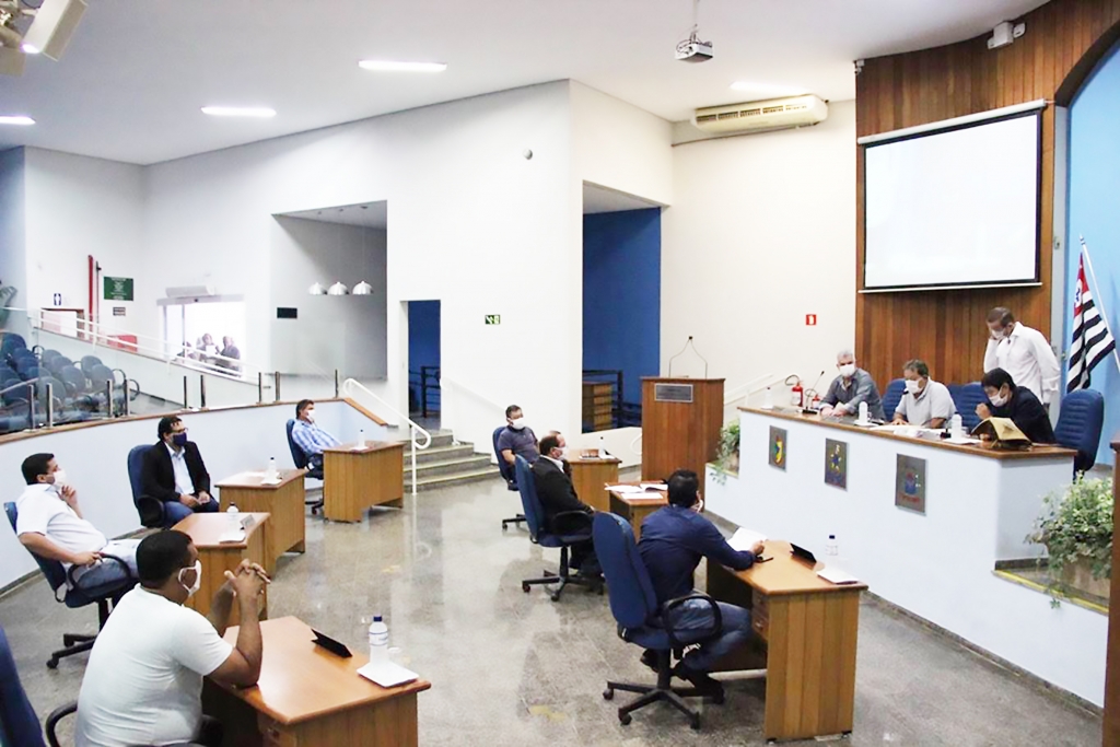 Câmara de Jales aprova projeto que altera carreiras da saúde
