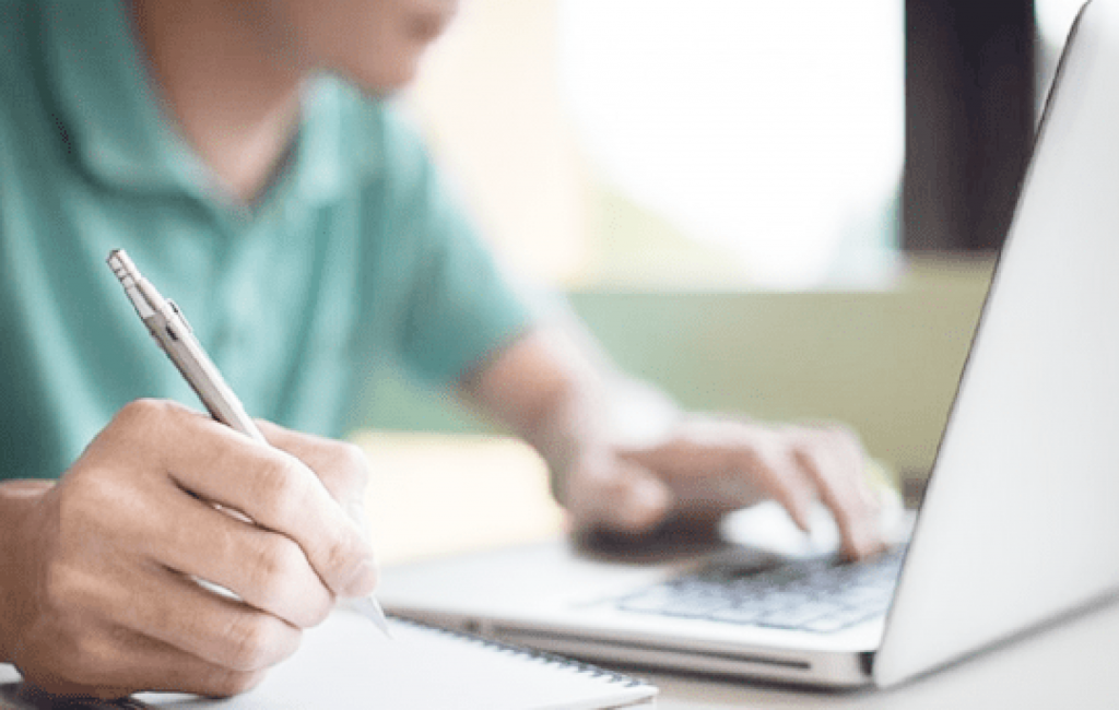 Últimos dias de inscrição para as 20 mil vagas dos novos cursos virtuais de qualificação profissional do Governo de SP