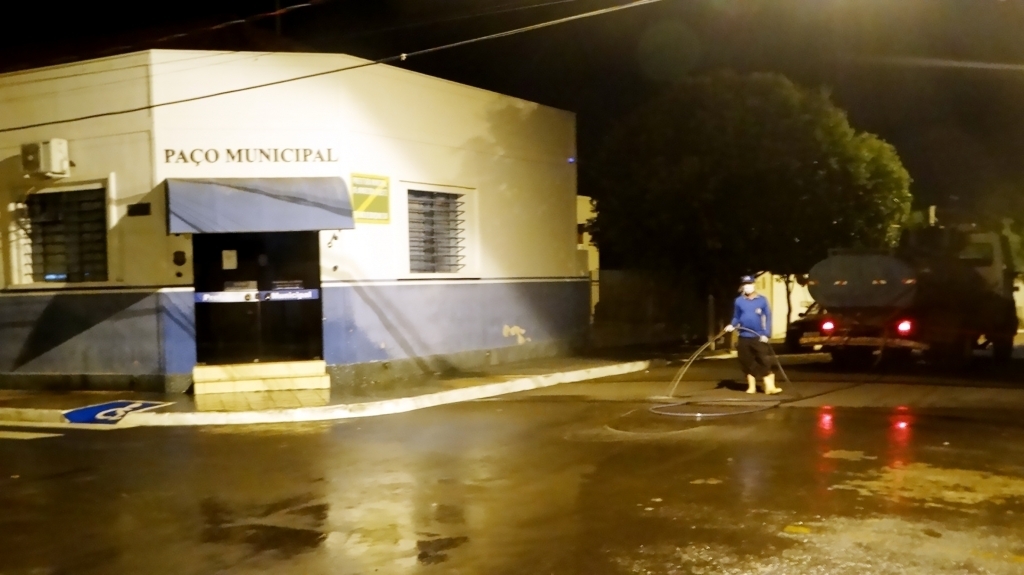 Limpeza nas dependências do Paço Muncipal