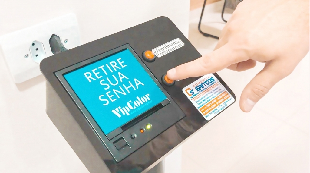Agora os usuários da unidade podem retirar suas senhas para o atendimento