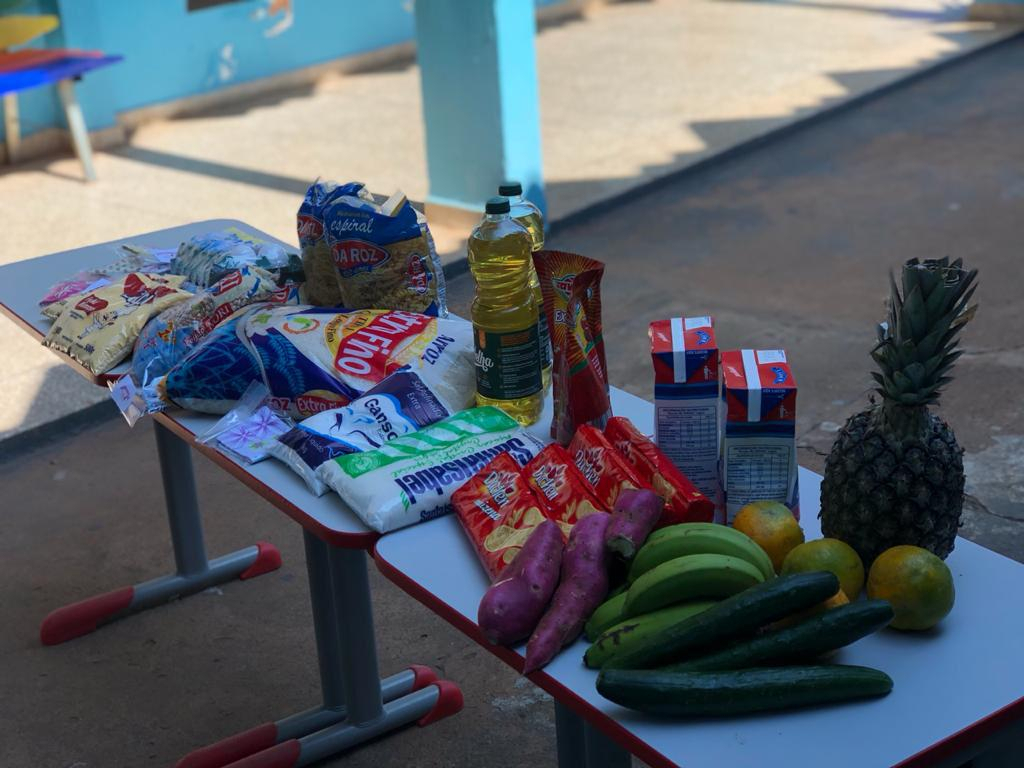 As cestas contém produtos de excelente qualidade, além de frutas, legumes e máscaras de tecido fácil infantil