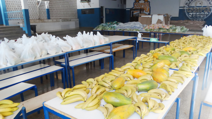 O kit incluiu alimentos in natura, baseando-se em uma alimentação saudável