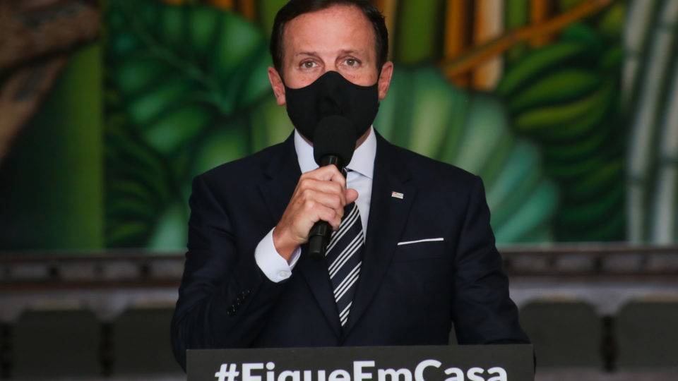 Doria determina multa de R$ 500 para quem não usar máscara no Estado