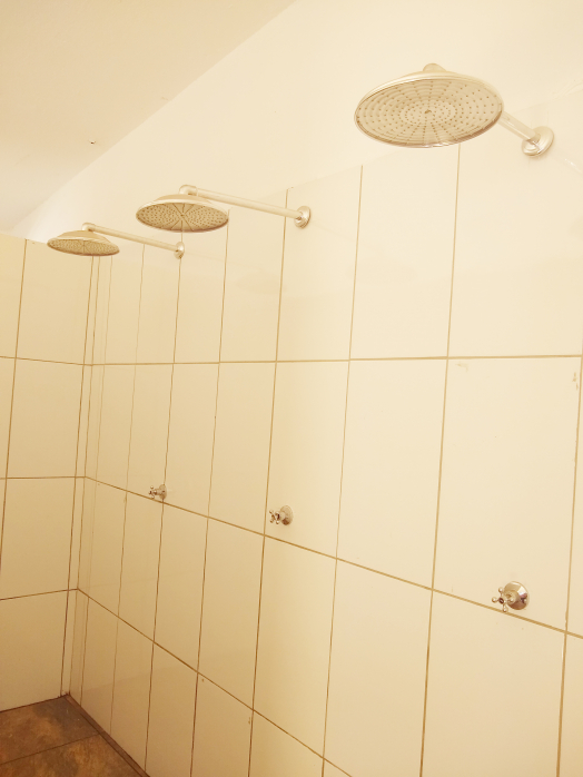 Novas duchas foram instaladas no vestiário, que irão propiciar mais conforto aos usuários