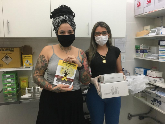 Tainá Caroline, responsável pela Área 413, também foi orientada  sobre a importância da prevenção das hepatites virais