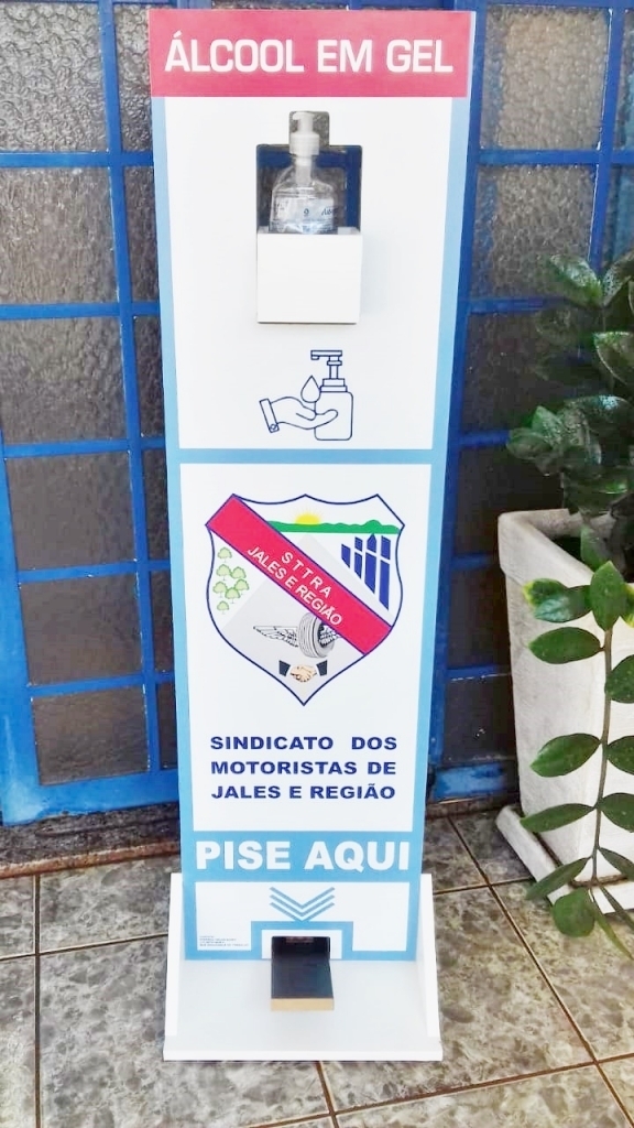 Totem de álcool em gel garante mais segurança contra a pandemia, no Sindicato dos Motoristas