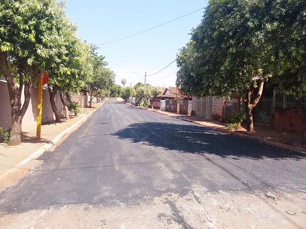 Com a manutenção do asfalto, transitar com segurança pela Rua Antonio Scarpazza agora é uma realidade
